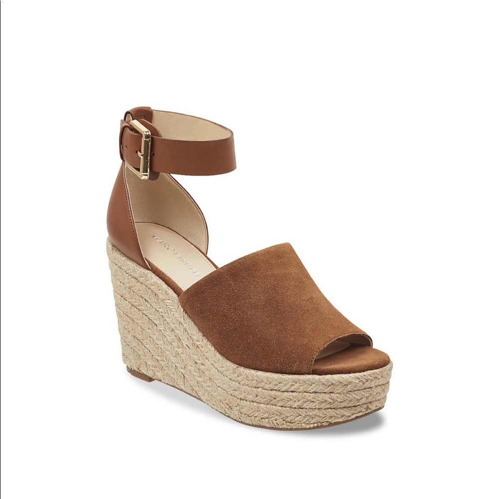 New Marc Fisher PLATFORM SANDAL size 8
